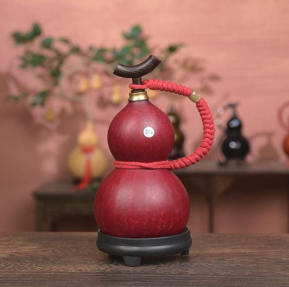 Red Approx. 250ml Urushi-Lined Gourd Bottle Dyed with Traditional Chinese Herbal Decoction