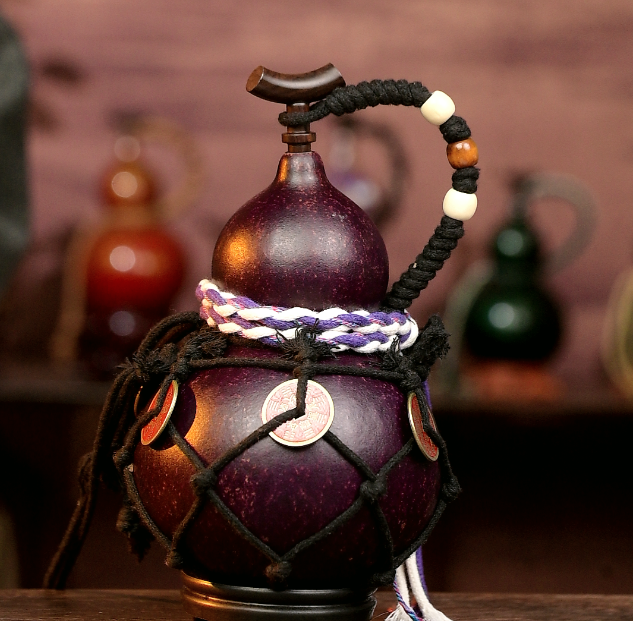 Purple Urushi-Lined Gourd Bottle Dyed with Traditional Chinese Herbal Decoction