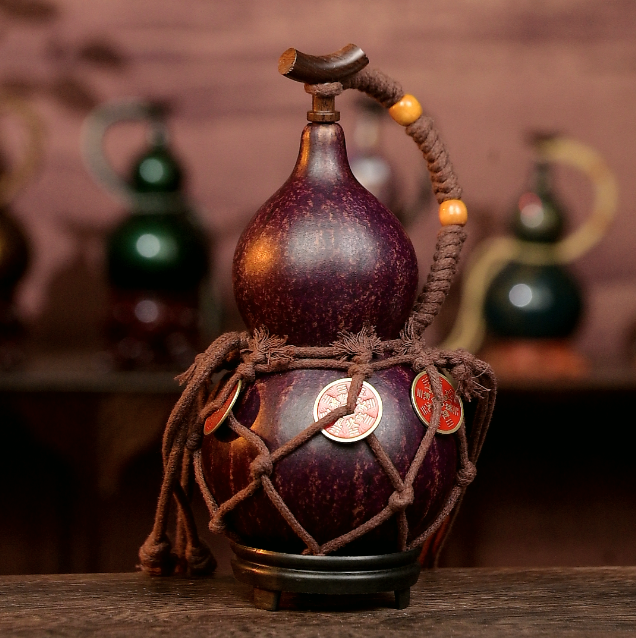 Purple Urushi-Lined Gourd Bottle Dyed with Traditional Chinese Herbal Decoction