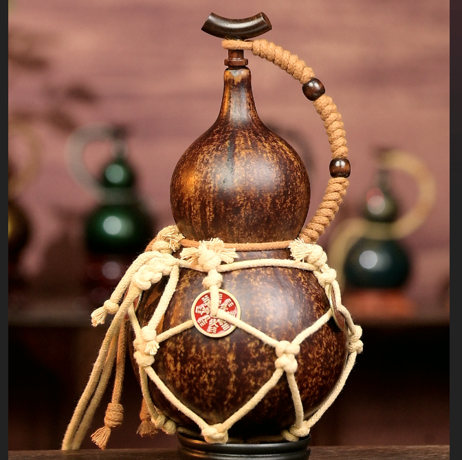 Brown Urushi-Lined Gourd Bottle Dyed with Traditional Chinese Herbal Decoction