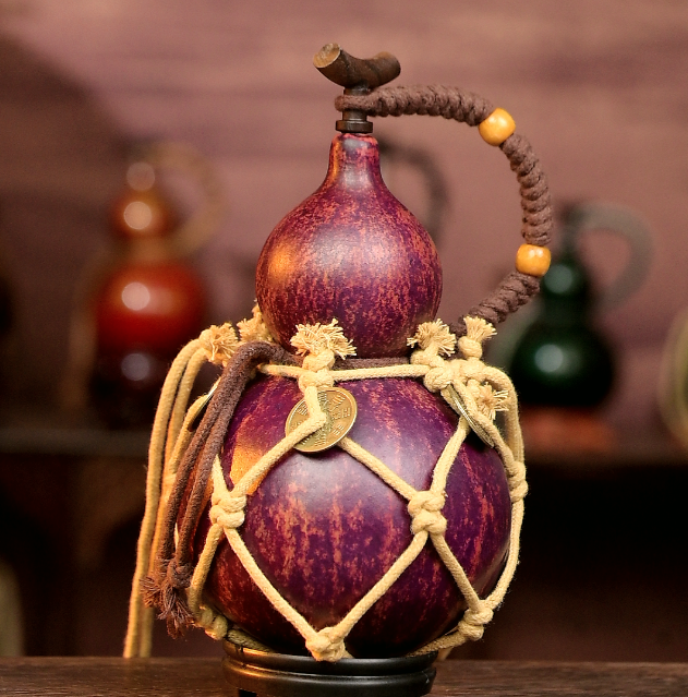 Purple Urushi-Lined Gourd Bottle Dyed with Traditional Chinese Herbal Decoction 2