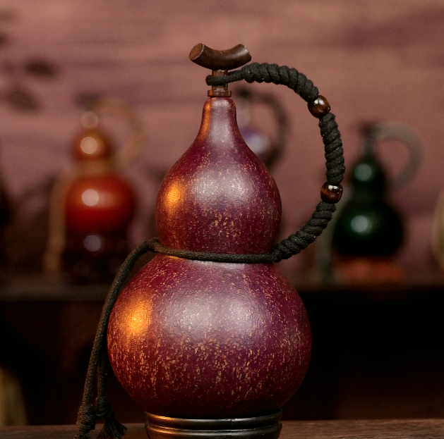 Purple Urushi-Lined Gourd Bottle Dyed with Traditional Chinese Herbal Decoction 3