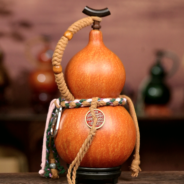 Primary Urushi-Lined Gourd Bottle Dyed with Traditional Chinese Herbal Decoction