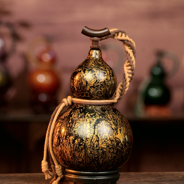 Black Museum-Quality Urushi Lacquer Art Gourd Water Flask